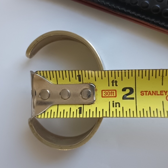 Cuff Bracelet - Picture 7 of 9